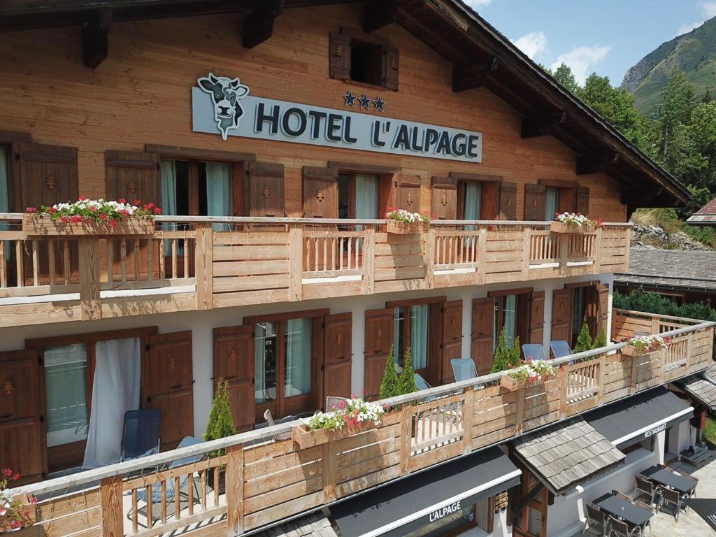L'Alpage Hotell Le Grand-Bornand Exteriör bild